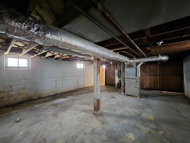 5535 N 40th St, Milwaukee, WI 53209 - basement with water heater and heating unit