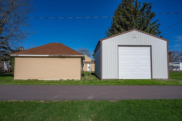 exterior space featuring an outbuilding