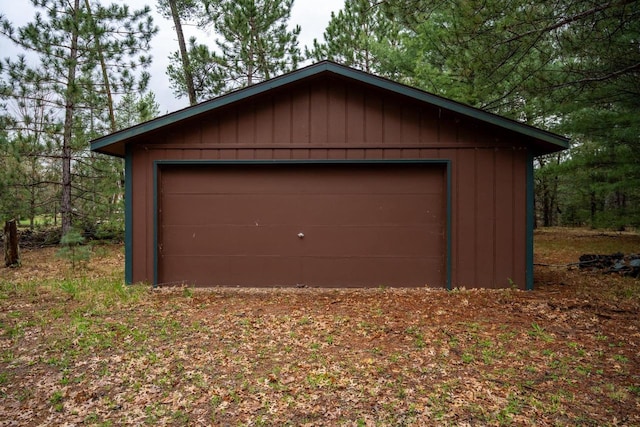 view of detached garage