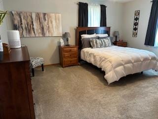 bedroom with carpet