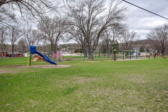 W10940 W Harmony Dr, Lodi, WI 53555 - view of grassy yard