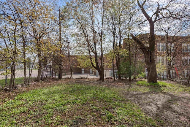 view of yard featuring fence
