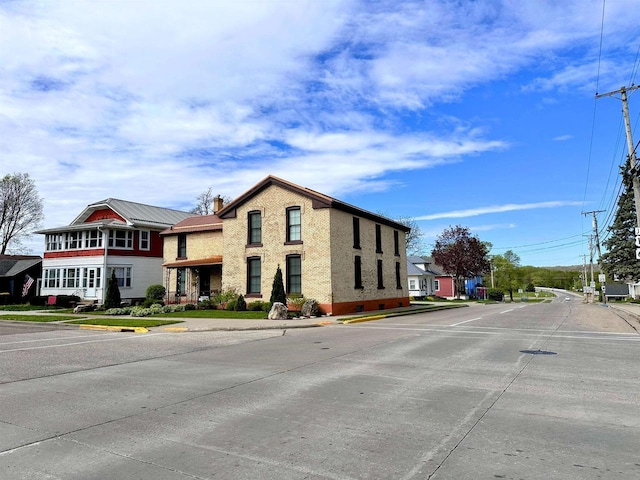 201 S Beaumont Rd, Prairie Du Chien, WI 53821 - view of front facade with uncovered parking