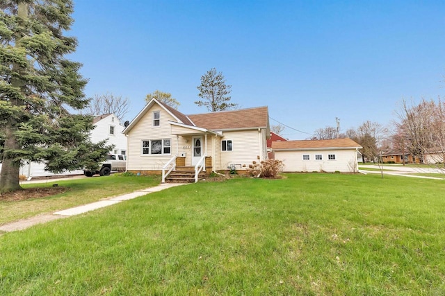 bungalow-style house with a front yard