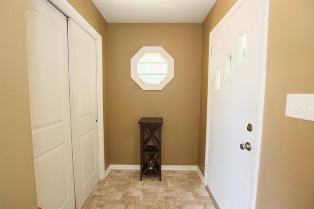 364 E 9th St, Fond Du Lac, WI 54935 - entryway featuring baseboards