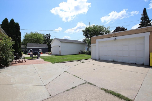 364 E 9th St, Fond Du Lac, WI 54935 - view of detached garage