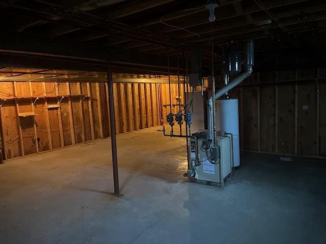 W8918 County Rd W, Crivitz, WI 54114 - unfinished below grade area with water heater