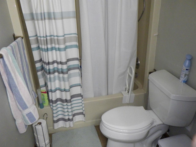 N2646 Rustic Cir, Clintonville, WI 54929 - full bathroom featuring toilet and shower / bathtub combination with curtain