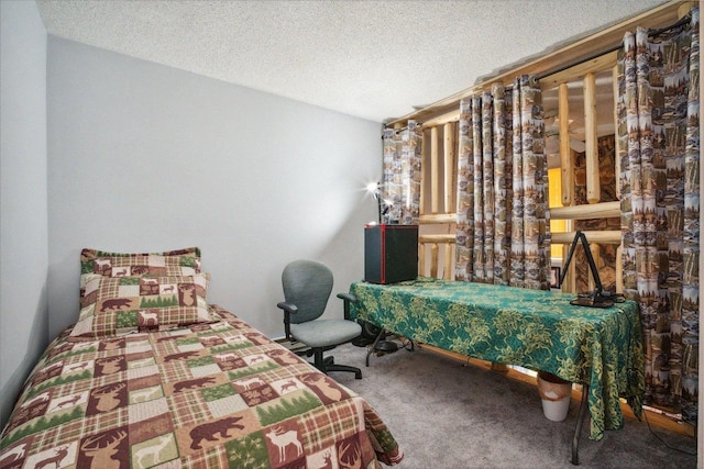 11 Fir Trl, Wisconsin Dells, WI 53965 - bedroom with carpet flooring and a textured ceiling