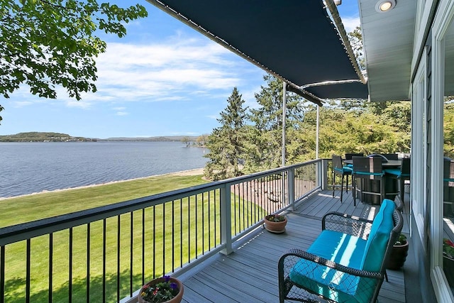 W11055 Eagle Dr, Lodi, WI 53555 - deck with a water view and a lawn