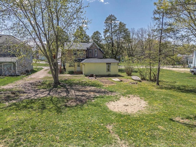 332 La Valle St, Reedsburg, WI 53959 - view of grassy yard