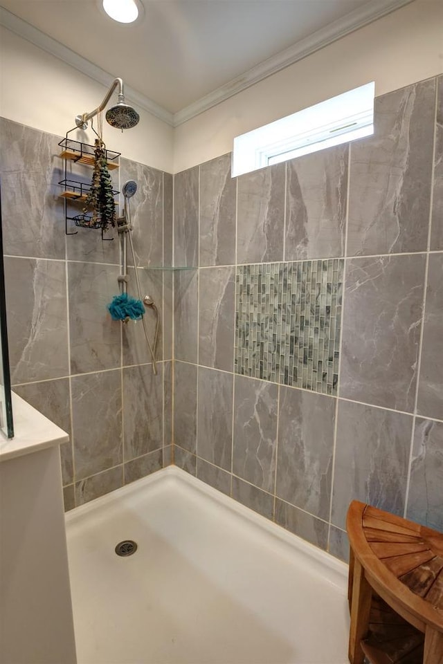 W5977 Lakeview Dr, Montello, WI 53949 - full bath with a tile shower and crown molding