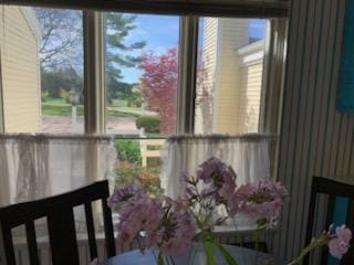 4 Red Cedar Trl, Madison, WI 53717 - view of sunroom / solarium