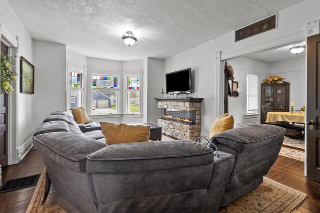 406 Haskins St, Lake Geneva, WI 53147