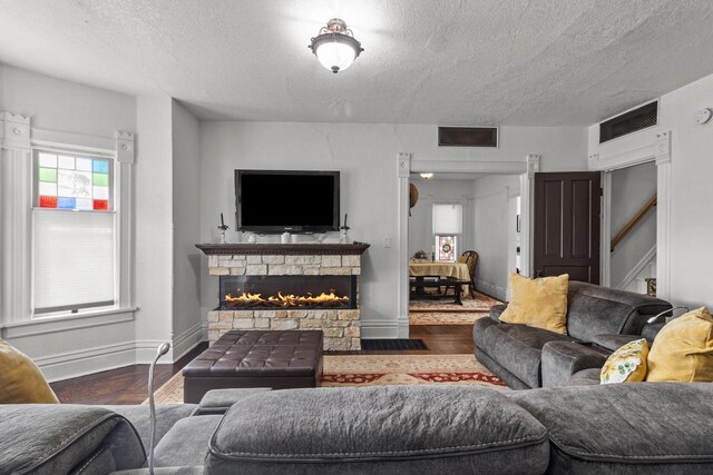 406 Haskins St, Lake Geneva, WI 53147