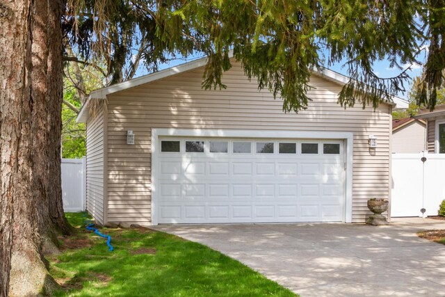 406 Haskins St, Lake Geneva, WI 53147