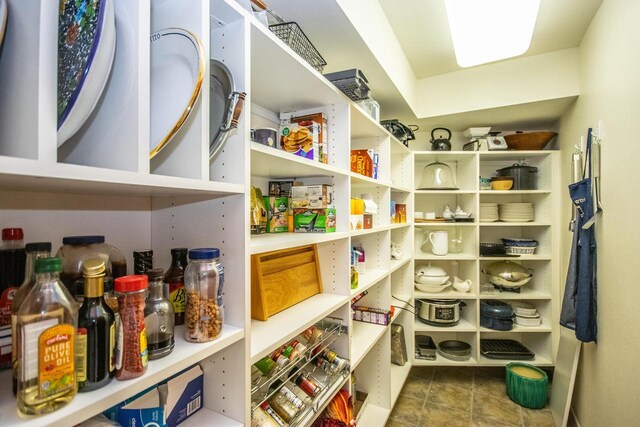 4455 Club Dr, Slinger, WI 53086 - view of pantry