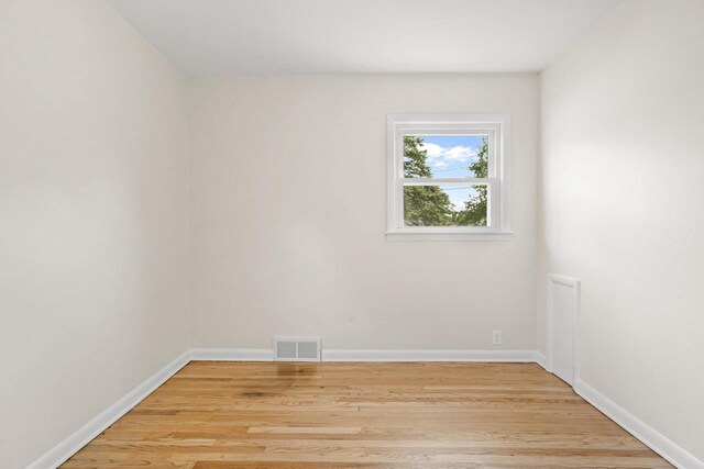 4516 Maher Ave, Madison, WI 53716 - spare room featuring light wood-style floors and baseboards
