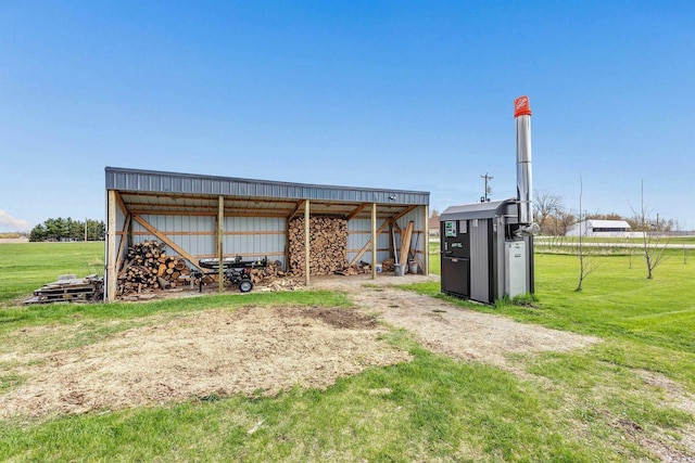 3265 County Road C, Oconto Falls, WI 54154 - view of pole building with a yard
