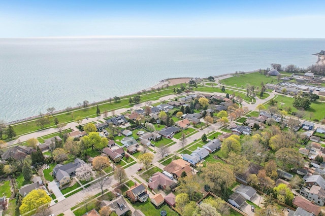 7700 3rd Ave, Kenosha, WI 53143 - view of property location with a nearby body of water and nearby suburban area