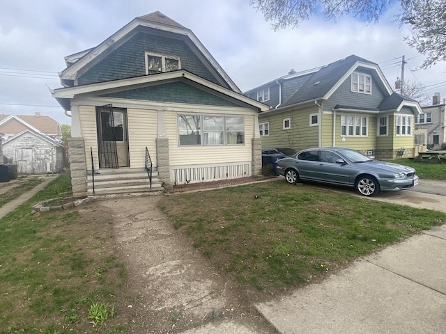 view of front of property with entry steps