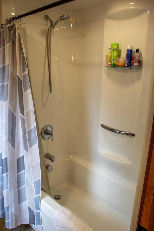 953 Larkspur Rd, Plymouth, WI 53073 - bathroom with shower / bath combination with curtain