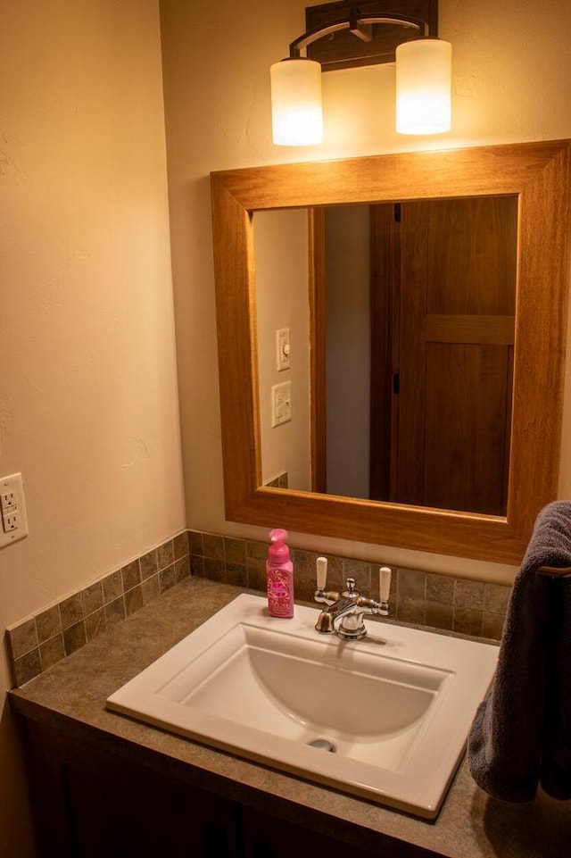 953 Larkspur Rd, Plymouth, WI 53073 - bathroom with vanity