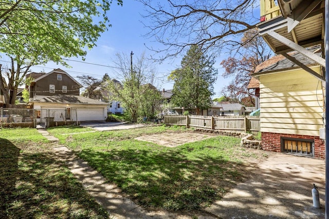 2535 N 48th St, Milwaukee, WI 53210 - view of yard featuring a residential view