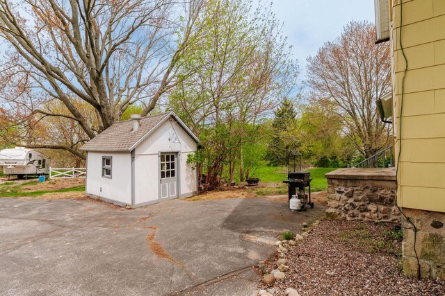 12220 W Highland Rd, Mequon, WI 53097 - view of garage