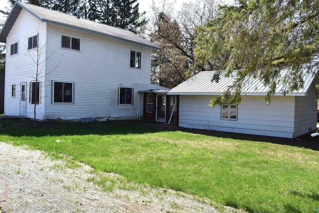 834 W Bayfield St, Washburn, WI 54891 - rear view of property with a yard