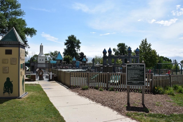 110 S Wisconsin St Unit 2E, Port Washington, WI 53074 - view of home's community with fence