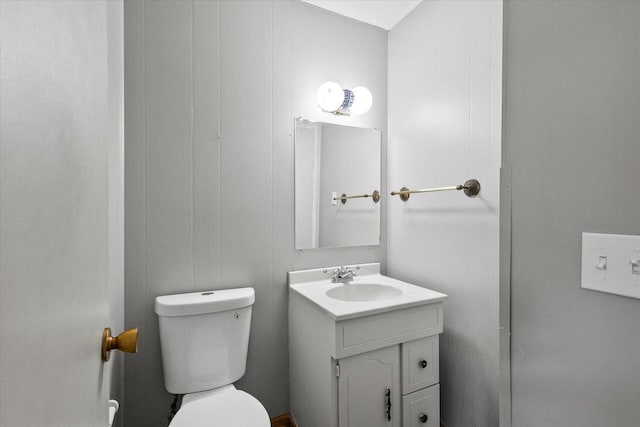 7224 Dartmoor Ave, Greendale, WI 53129 - half bath featuring toilet and vanity