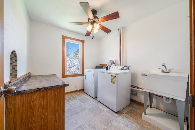 2780 Humboldt Rd, Green Bay, WI 54311 - clothes washing area featuring washer and clothes dryer, baseboards, and a ceiling fan