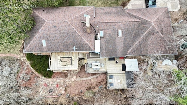 aerial view of property and surrounding area