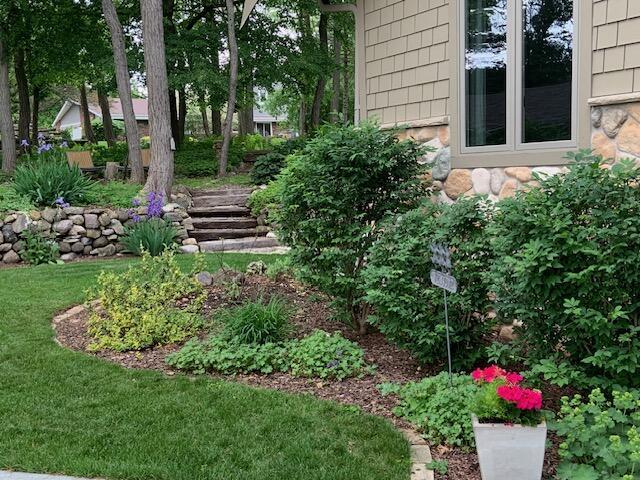 N40W27836 Glacier Rd, Pewaukee, WI 53072 - view of green lawn