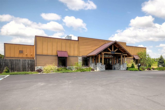 W5884 37th St, New Lisbon, WI 53950