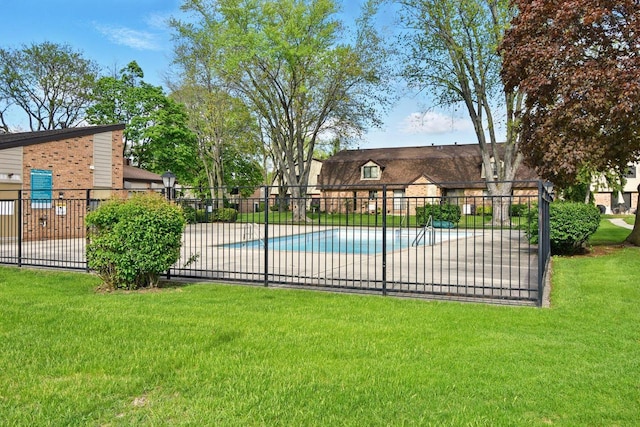 8657 N 73rd St, Milwaukee, WI 53223 - view of swimming pool featuring a patio area