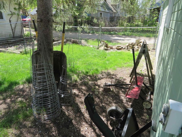 944 9th St, Beloit, WI 53511 - view of yard
