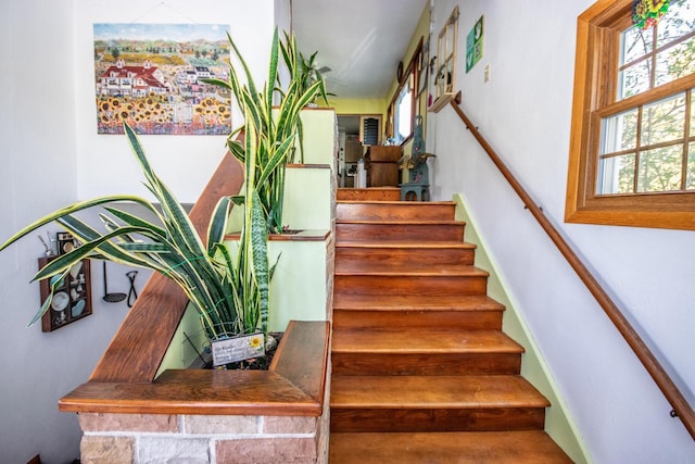 5291 Deer Rd, Hartford, WI 53027 - stairs featuring plenty of natural light