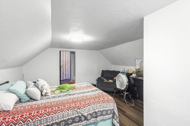 423 Maryhill Dr, Green Bay, WI 54303 - bedroom featuring wood finished floors and lofted ceiling