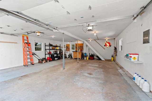 2289 Northwood Rd, Green Bay, WI 54313 - garage featuring a garage door opener