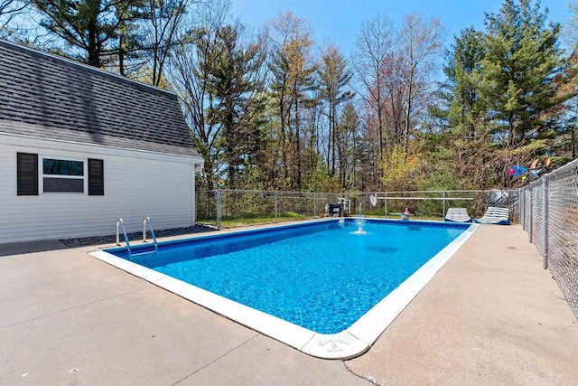 2289 Northwood Rd, Green Bay, WI 54313 - view of pool with fence and a patio area