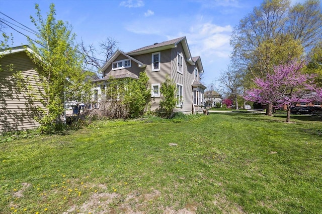 116 N Broad St, Elkhorn, WI 53121 - view of green lawn