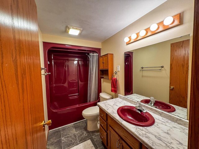 N9960 Meadowlark Ln, Crivitz, WI 54114 - bathroom with vanity, toilet, and shower / bathtub combination with curtain