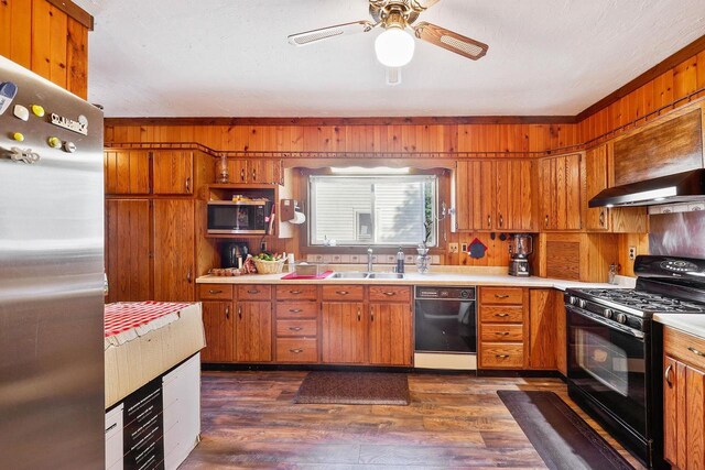 153 W School St, Columbus, WI 53925