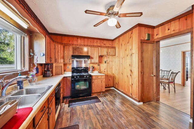 153 W School St, Columbus, WI 53925