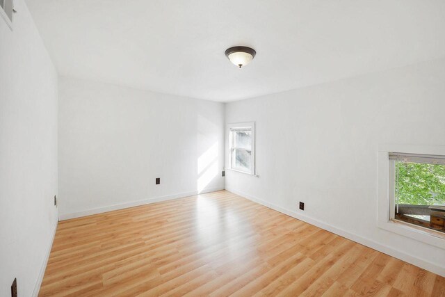 153 W School St, Columbus, WI 53925