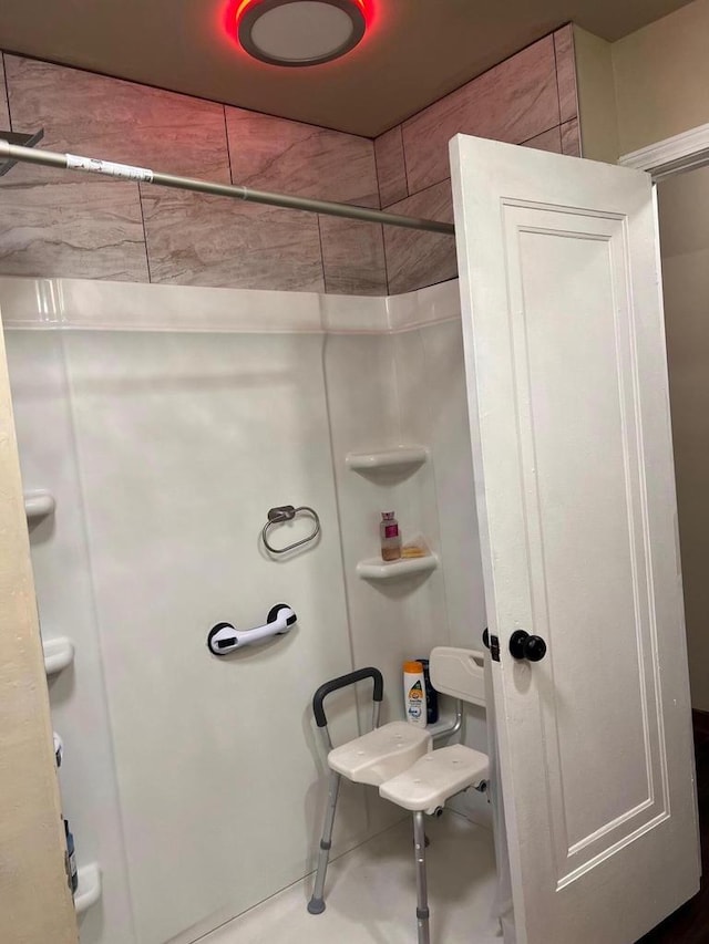 1728 W Capitol Dr, Milwaukee, WI 53206 - full bathroom with a shower