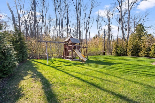 7515 N Beach Dr, Fox Point, WI 53217 - view of grassy yard featuring a playground