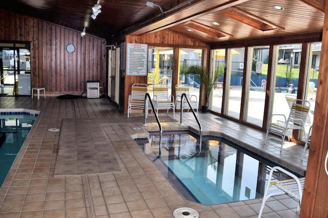 1093 Canyon Rd Unit 508, Wisconsin Dells, WI 53965 - view of indoor pool